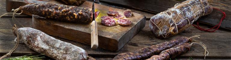 produits charcutiers saucissons